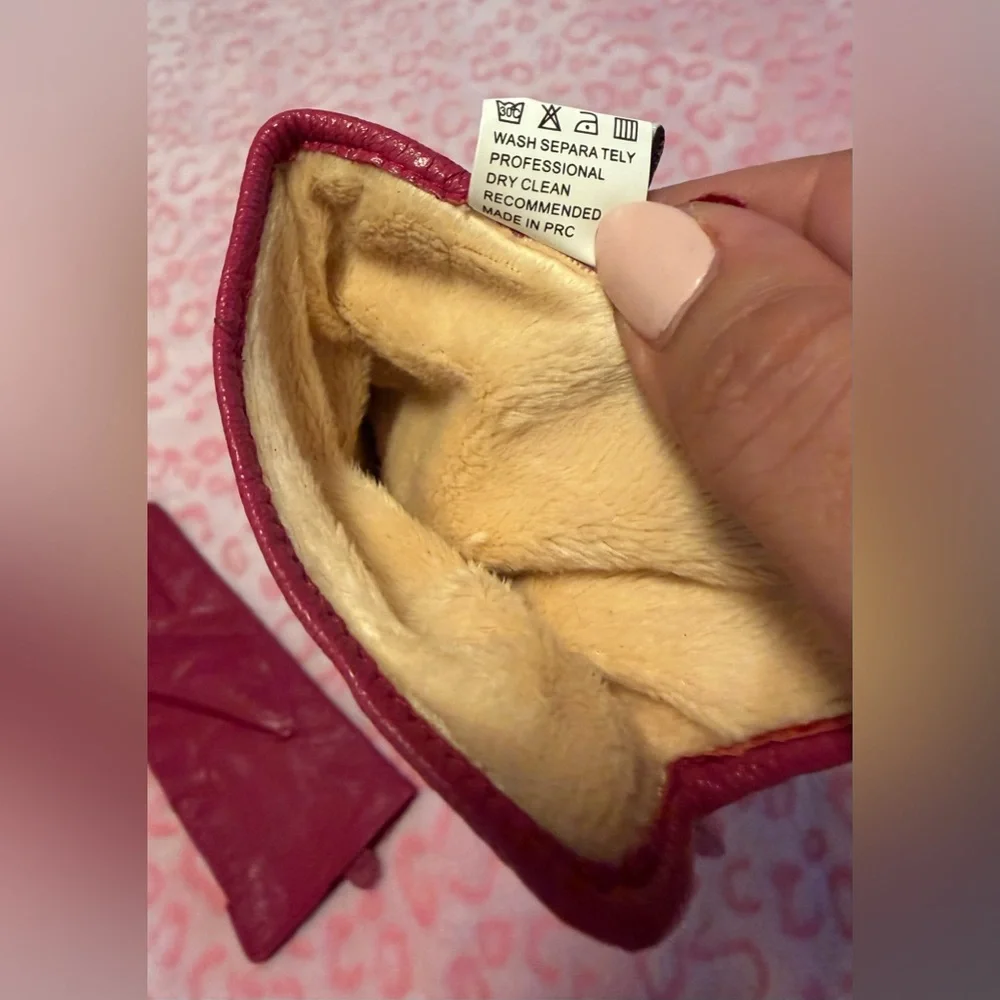 Vintage Cloves Hot Pink Leather for Women 100% Real Leather  Size: M
